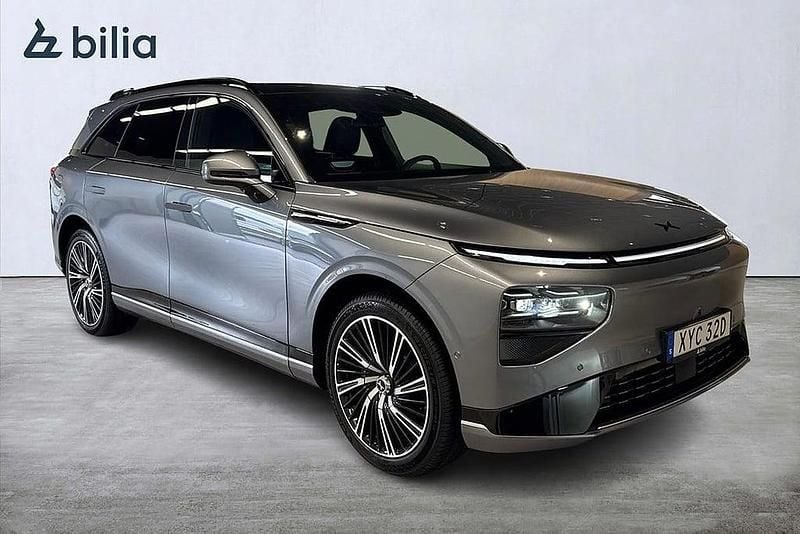 Begagnad XPENG G9 AWD Performance 405 kW (551 HK) 2025 Grå SUV