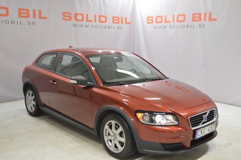 Röd Begagnad 2007 Volvo C30 Halvkombi | 89 900 kr (Lite dyr) - Bild 1/4