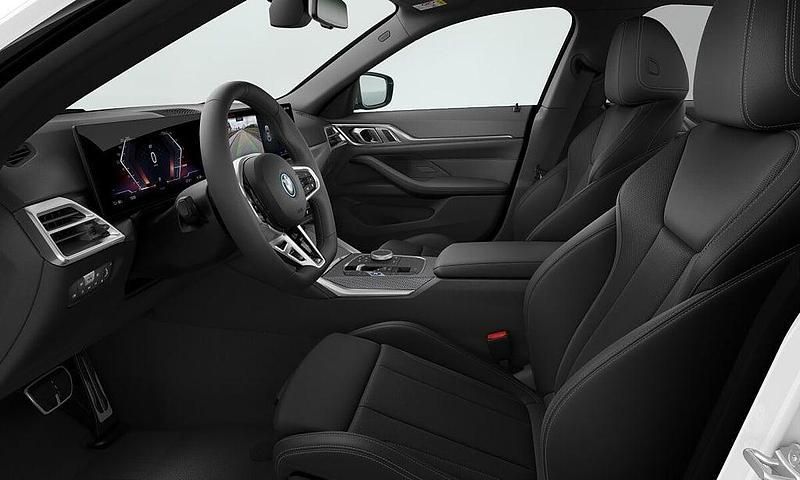 Vit Ny 2025 BMW i4 M Sport Sedan | 699 000 kr (Superpris) - Bild 1/1