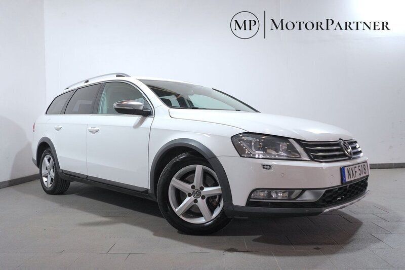Vit Begagnad 2013 VW Passat Alltrack Kombi | 89 900 kr (Marknadspris) - Bild 1/4