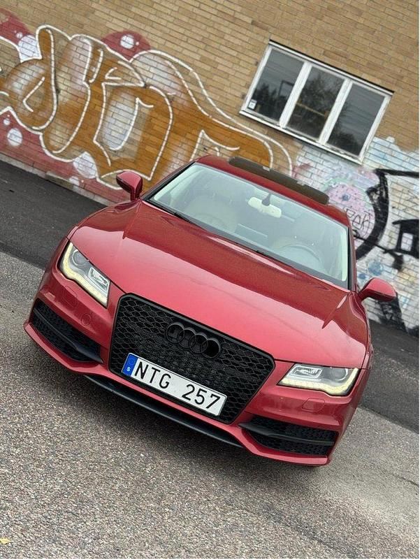 Röd Begagnad 2011 Audi A7 Sportback Halvkombi | 172 000 kr (Bra pris) - Bild 1/4