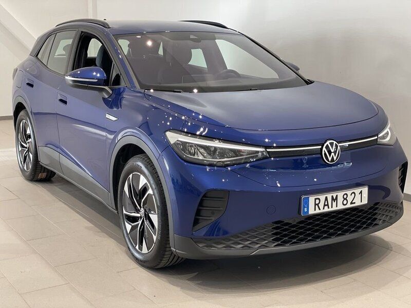 Blå (blue dusk metallic) Begagnad 2023 VW ID.4 Pro Performance SUV | 379 900 kr (Marknadspris) - Bild 1/3