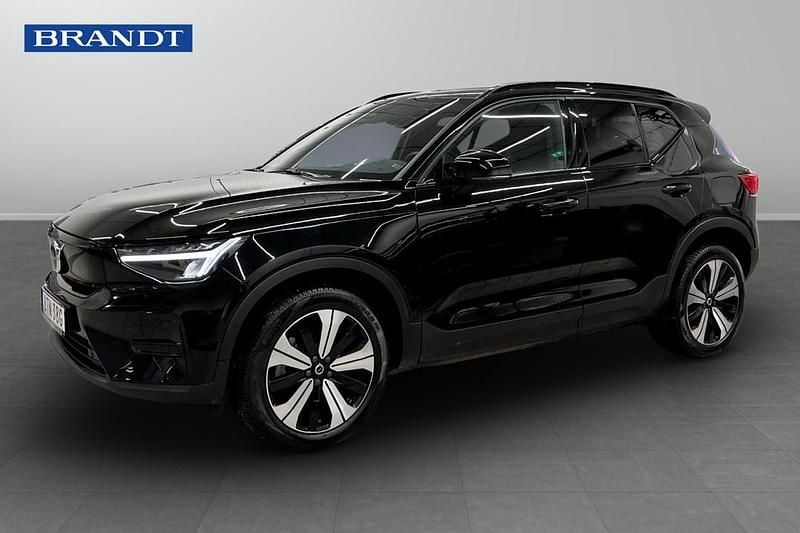 Begagnad Volvo XC40 Single Motor 175 kW (238 HK) 2023 Svart SUV