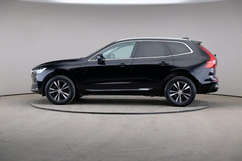 Begagnad Volvo XC60 Core 350 HK (257 kW) 2023 Svart SUV