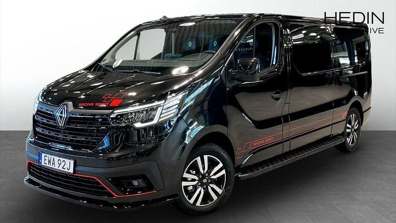Svart (black) Ny 2025 Renault Trafic Van | 616 000 kr - Bild 1/4