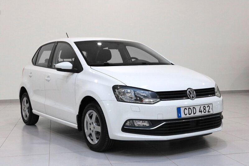 Vit Begagnad 2015 VW Polo Halvkombi | 99 900 kr (Marknadspris) - Bild 1/2