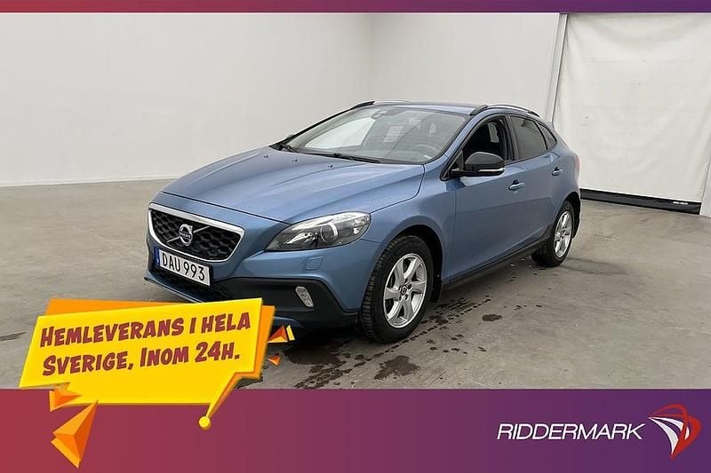 Begagnad Volvo V40 Momentum 152 HK (111 kW) 2015 Blå Halvkombi