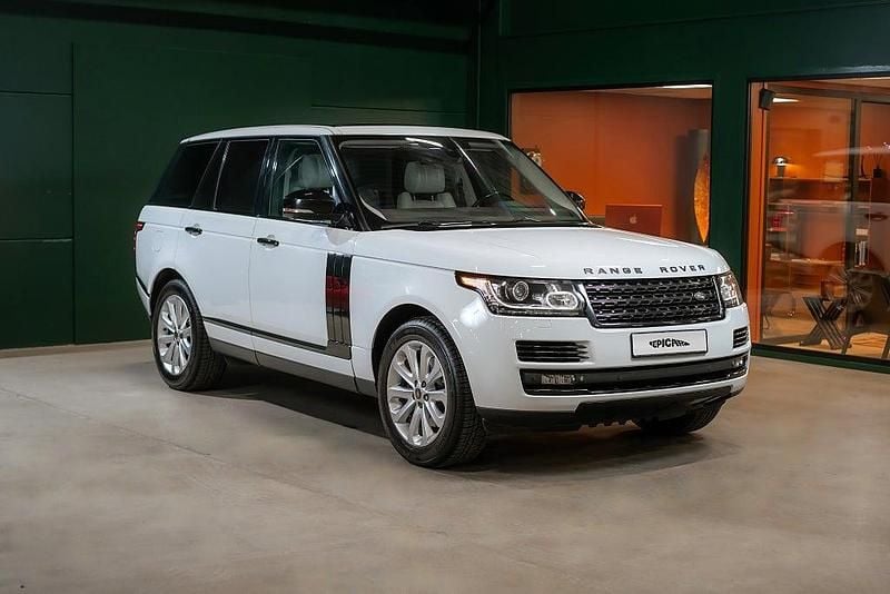 Vit Begagnad 2014 Land Rover Range Rover Vogue SUV | 349 900 kr (Dyr) - Bild 1/4