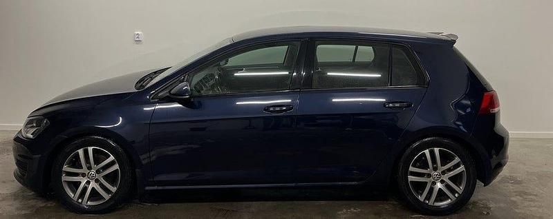 Begagnad VW Golf VII 105 HK (77 kW) 2013 Blå Halvkombi
