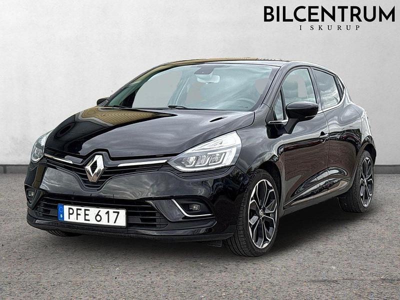 Svart Begagnad 2017 Renault Clio IV Intens Halvkombi | 79 900 kr (Marknadspris) - Bild 1/4