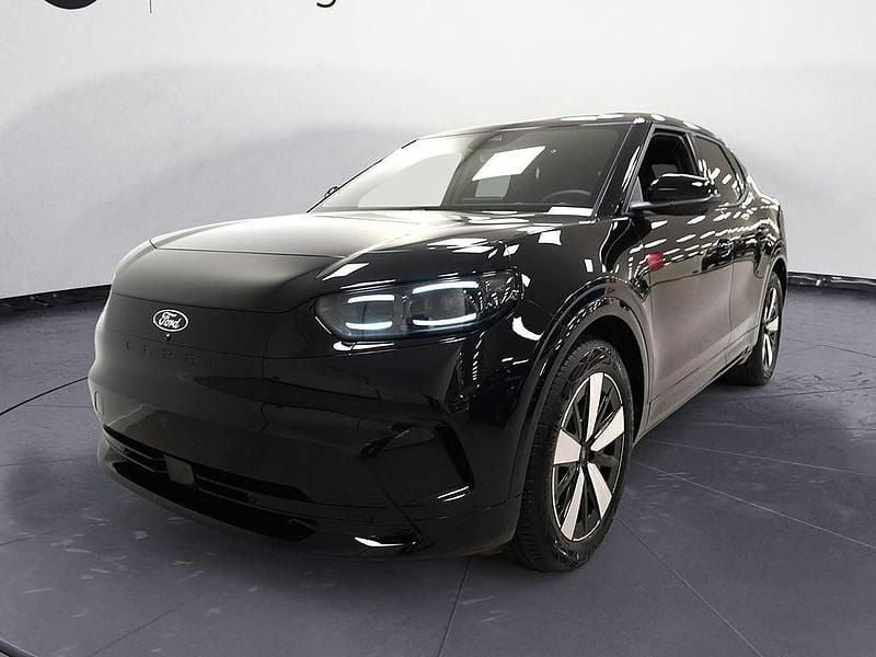 Svart (agate black (metallic)) Begagnad 2024 Ford Capri Halvkombi | 499 000 kr (Marknadspris) - Bild 1/4