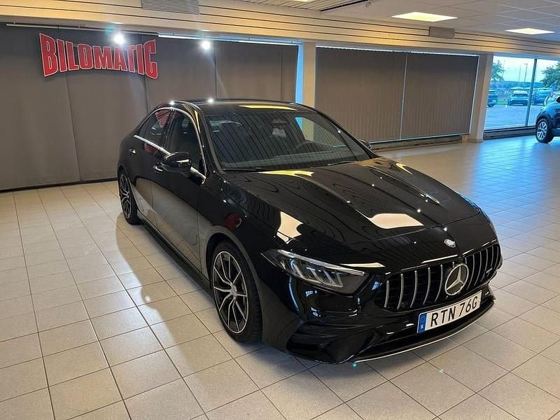 Begagnad Mercedes A35 AMG AMG 306 HK (225 kW) 2023 Svart Sedan