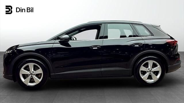 Begagnad Audi Q4 e-tron Proline 150 kW (204 HK) 2022 Svart SUV
