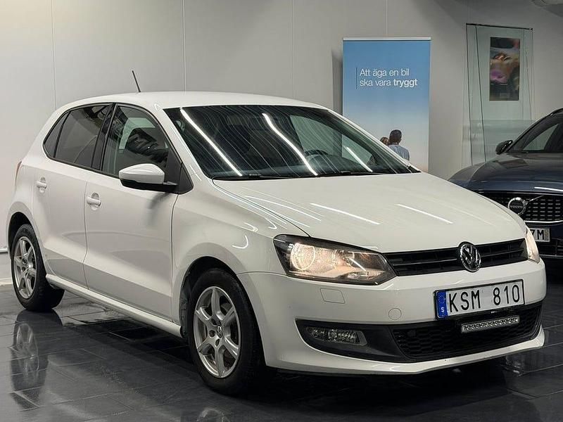 Begagnad VW Polo 90 HK (66 kW) 2010 Vit Halvkombi