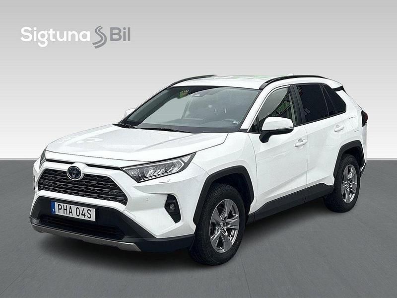 Vit Begagnad 2022 Toyota RAV4 Hybrid SUV | 309 900 kr (Bra pris) - Bild 1/3