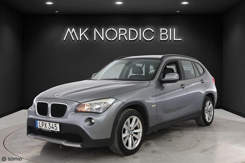 Grå Begagnad 2011 BMW X1 SUV | 78 000 kr (Marknadspris) - Bild 1/4