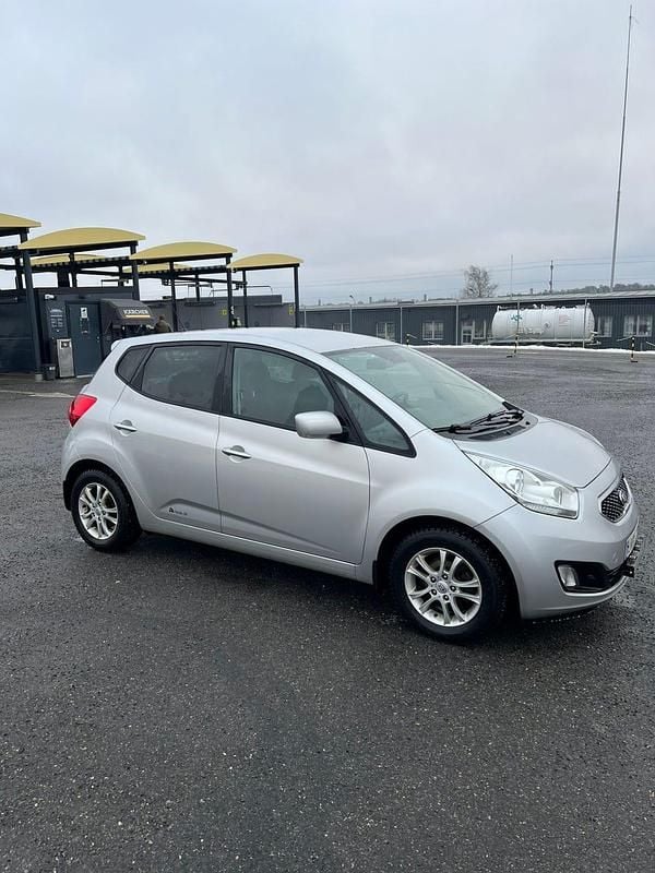 Begagnad 2013 Kia Venga Halvkombi | 39 900 kr (Bra pris) - Bild 1/4