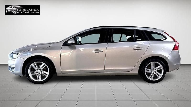 Begagnad Volvo V60 121 HK (88 kW) 2016 Ljusbrun Kombi