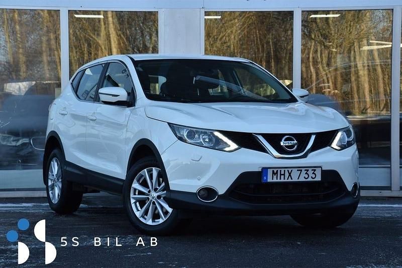 Vit Begagnad 2016 Nissan Qashqai SUV | 127 900 kr (Marknadspris) - Bild 1/4