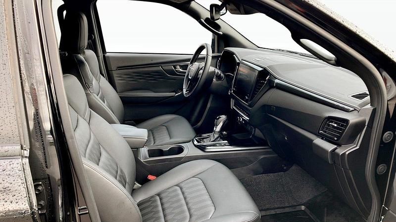 Begagnad Isuzu D-Max 163 HK (119 kW) 2024 Svart (black) Van