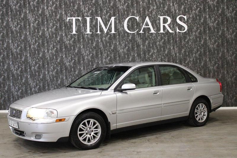 Ljusgrå Begagnad 2004 Volvo S80 Business Edition Sedan | 27 999 kr (Marknadspris) - Bild 1/4