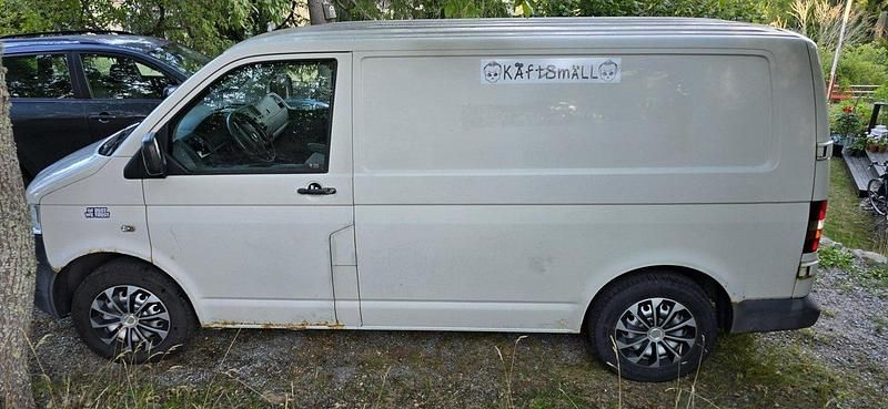 Vit Begagnad 2009 VW T5 Van | 35 000 kr (Superpris) - Bild 1/4