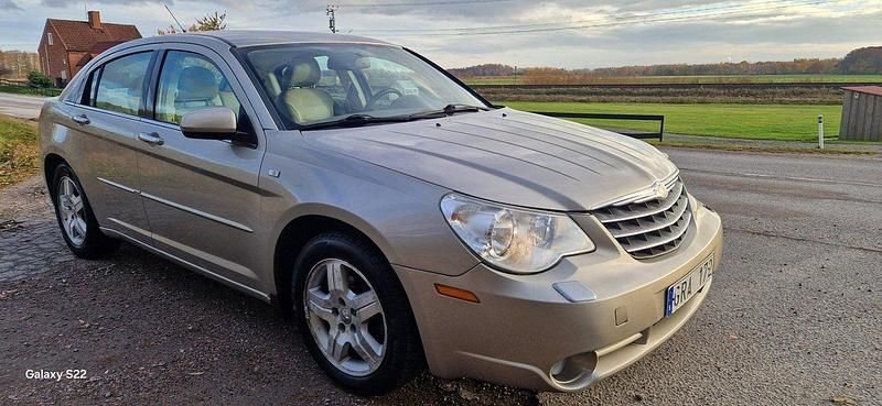Brun Begagnad 2008 Chrysler Sebring Sedan | 28 000 kr (Marknadspris) - Bild 1/4