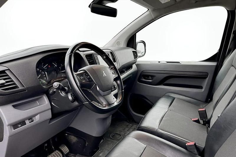 Begagnad Peugeot Expert 180 HK (132 kW) 2020 Svart Van