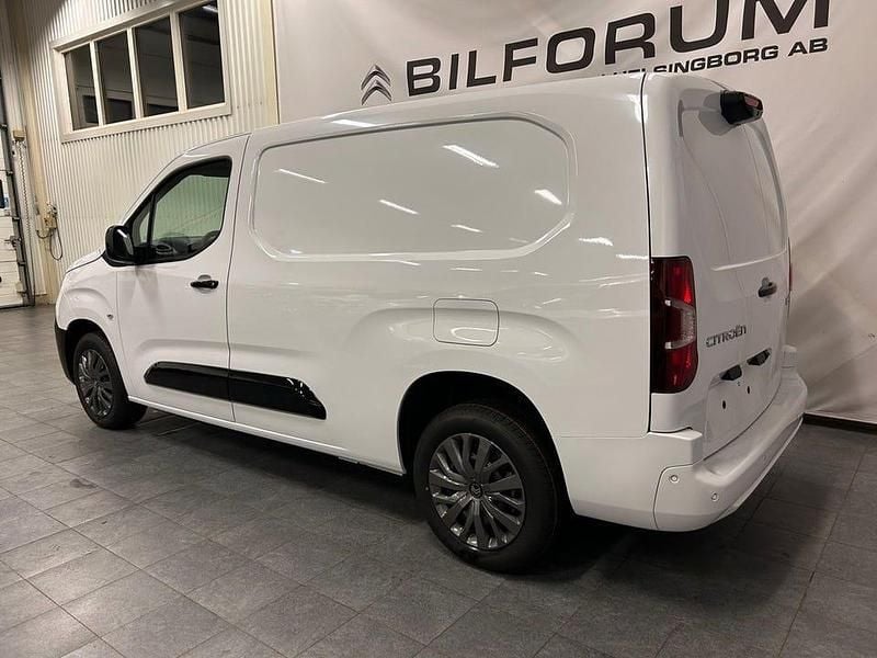 Ny Citroën Berlingo Business Class 131 HK (96 kW) 2025 Vit Minibuss