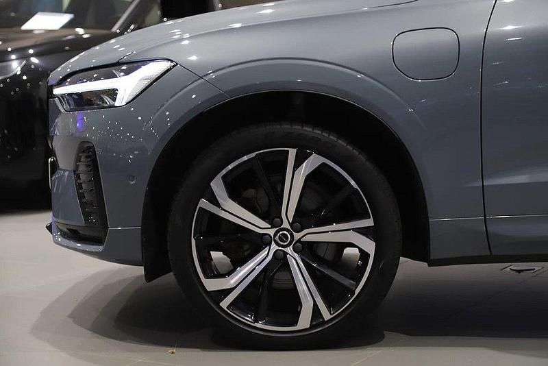 Begagnad Volvo XC60 Ultimate 355 HK (261 kW) 2022 Grå SUV