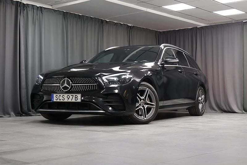 Svart Begagnad 2021 Mercedes E220 Premium Kombi | 389 000 kr (Marknadspris) - Bild 1/4