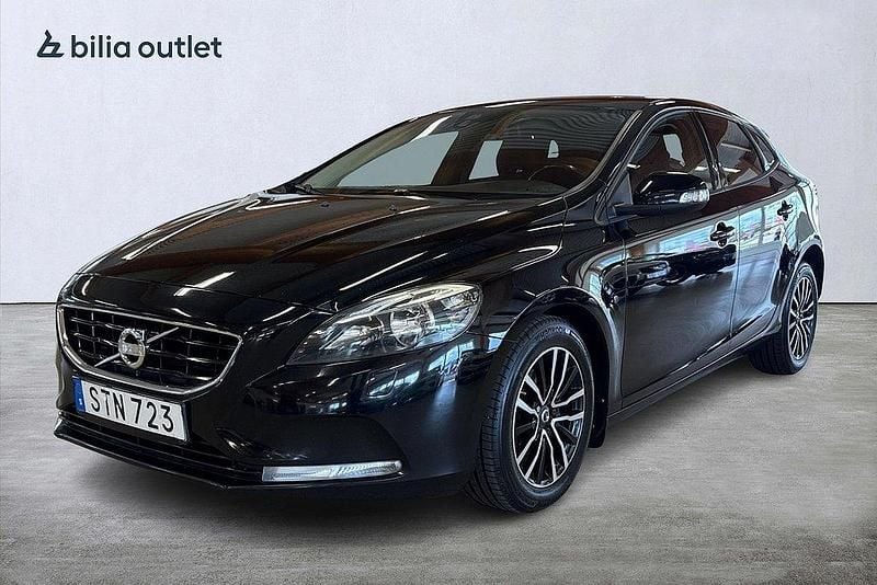 Svart Begagnad 2014 Volvo V40 Kinetic Kombi | 139 900 kr (Marknadspris) - Bild 1/3