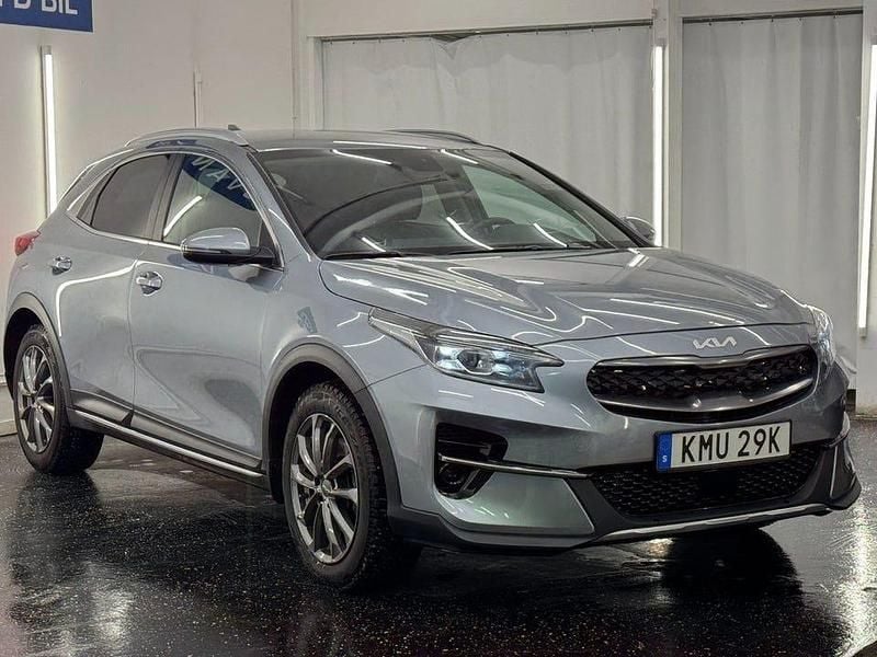 Begagnad Kia XCeed 141 HK (103 kW) 2022 Grå SUV