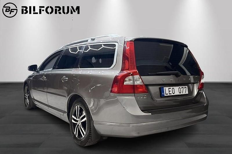 Begagnad Volvo V70 Summum 109 HK (80 kW) 2011 Grå Kombi