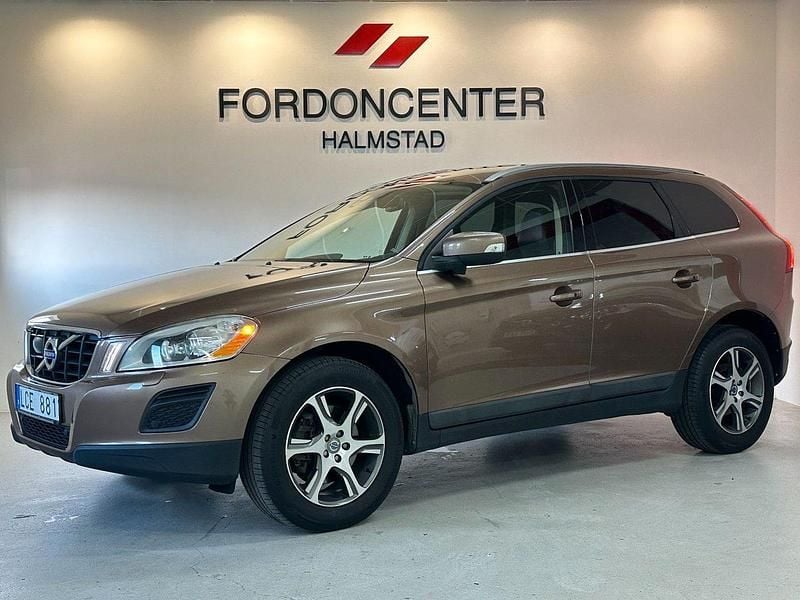 Brun Begagnad 2010 Volvo XC60 Summum SUV | 119 900 kr (Marknadspris) - Bild 1/4