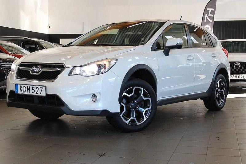 Vit Begagnad 2015 Subaru XV SUV | 119 900 kr (Bra pris) - Bild 1/4