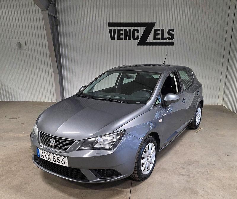 Mörkgrå (grå metallic) Begagnad 2013 Seat Ibiza Style Halvkombi | 74 000 kr (Dyr) - Bild 1/4