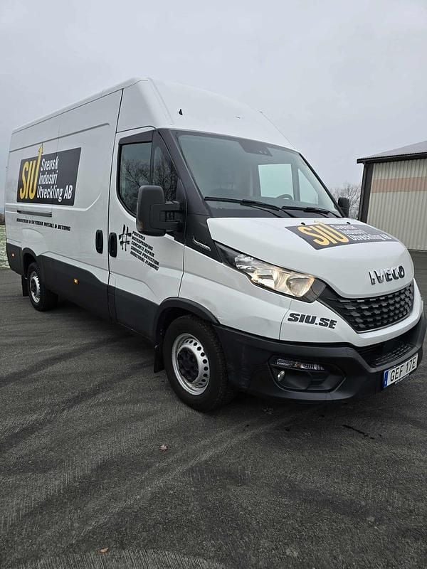 Begagnad Iveco Daily 136 HK (100 kW) 2022 Van