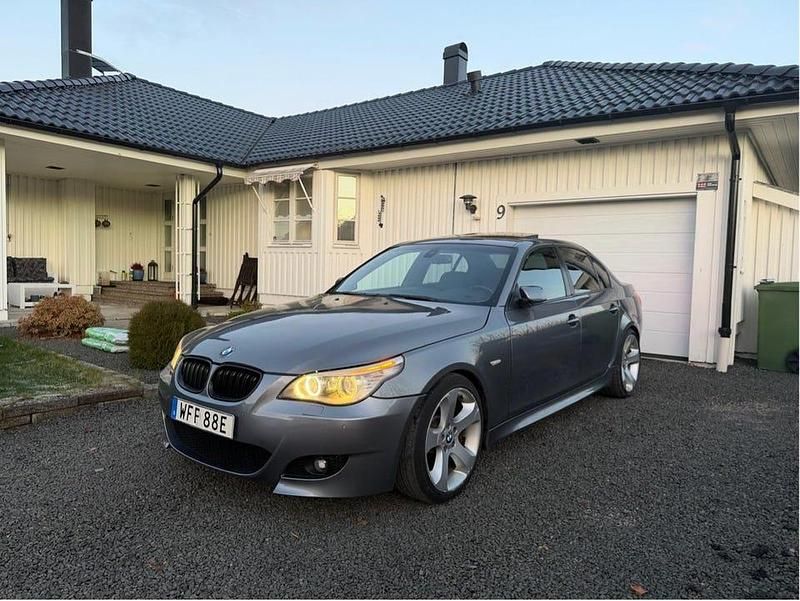 Begagnad 2008 BMW 550 M Sport Sedan | 139 900 kr - Bild 1/4
