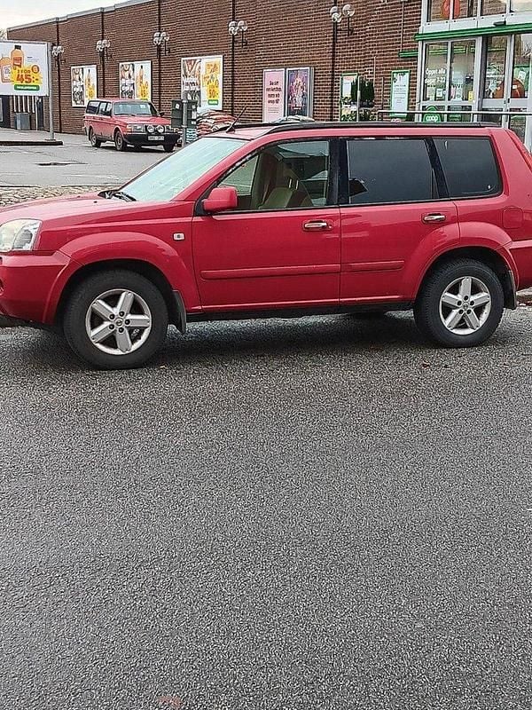 Röd Begagnad 2007 Nissan X-Trail SUV | 20 000 kr (Superpris) - Bild 1/4