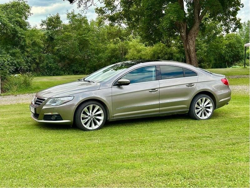 Brun Begagnad 2009 VW CC Sedan | 55 000 kr (Dyr) - Bild 1/4