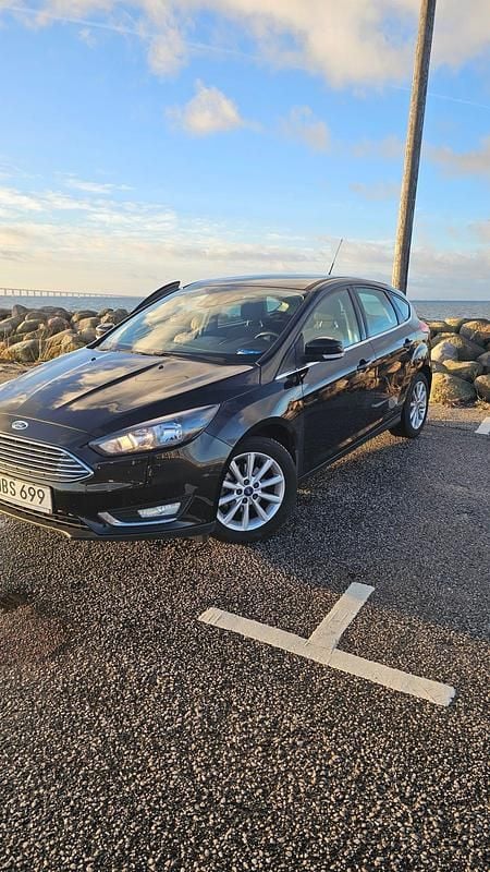 Begagnad Ford Focus 125 HK (91 kW) 2016 Halvkombi
