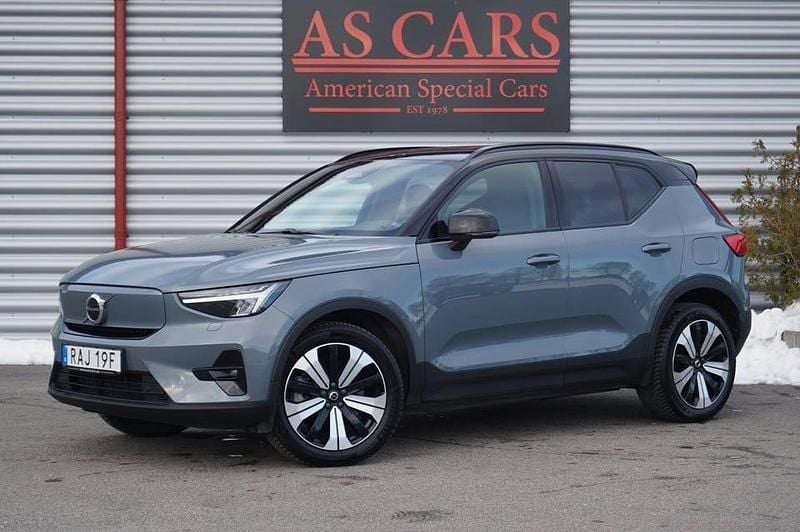Begagnad Volvo XC40 Plus 169 kW (231 HK) 2023 Grå SUV