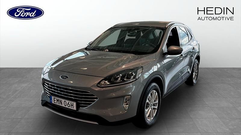 Grå (grey) Begagnad 2022 Ford Kuga Titanium SUV | 269 900 kr (Lite dyr) - Bild 1/4