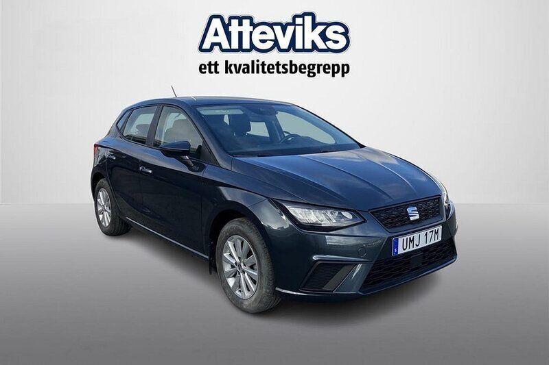 Grå Begagnad 2021 Seat Ibiza Style Halvkombi | 139 900 kr (Marknadspris) - Bild 1/3