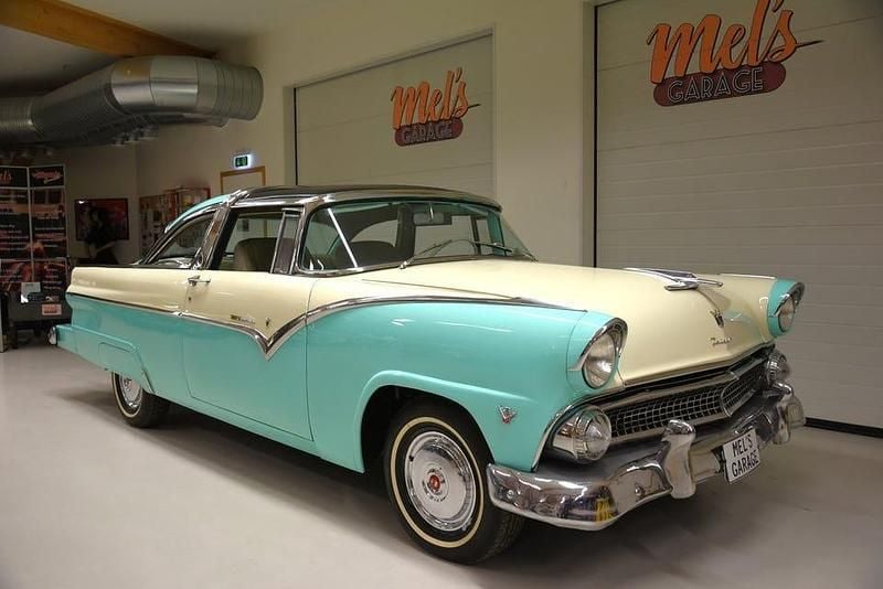 Begagnad Ford Fairlane 166 HK (122 kW) 1955 Flerfärgad Sedan