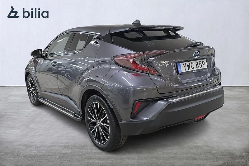 Begagnad Toyota C-HR Executive 124 HK (91 kW) 2017 Grå SUV
