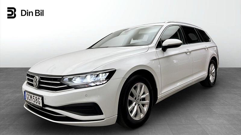 Vit Begagnad 2020 VW Passat Business Kombi | 259 900 kr (Marknadspris) - Bild 1/4