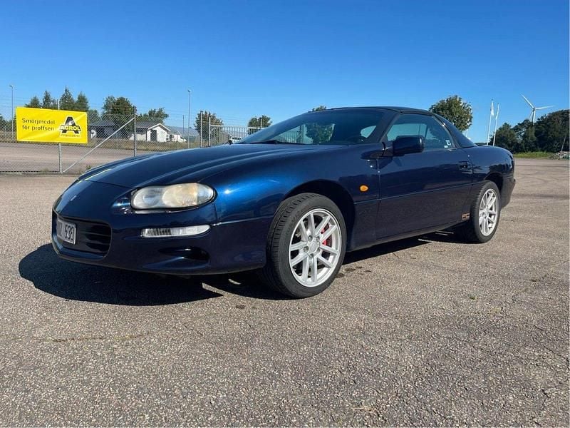 Blå Begagnad 2000 Chevrolet Camaro Halvkombi | 100 000 kr - Bild 1/4