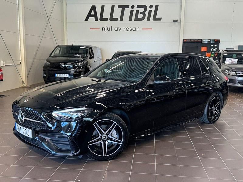 Svart Begagnad 2022 Mercedes C300e AMG Kombi | 439 900 kr (Marknadspris) - Bild 1/3